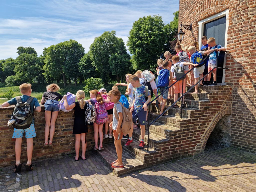 Basisschool de Toorts in Kasteelstad ‘s-Heerenberg op bezoek geweest